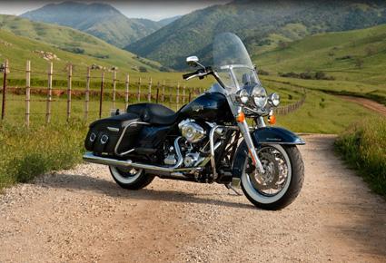 HARLEY-DAVIDSON  تطرح طراز Road King 